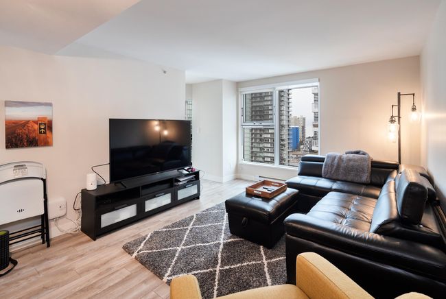 2307 - 1323 Homer Street, Condo with 1 bedrooms, 1 bathrooms and 1 parking in Vancouver BC | Image 1