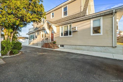 3451 Bay Front Dr, Baldwin, NY, 11510-5106 | Card Image