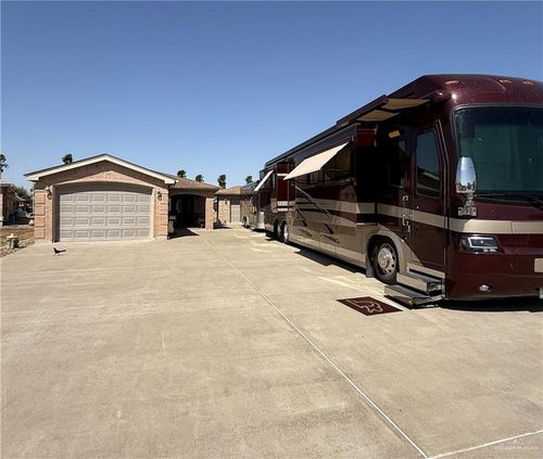 2025 W Bogey Dr, Mission, TX, 78572-8692 | Card Image