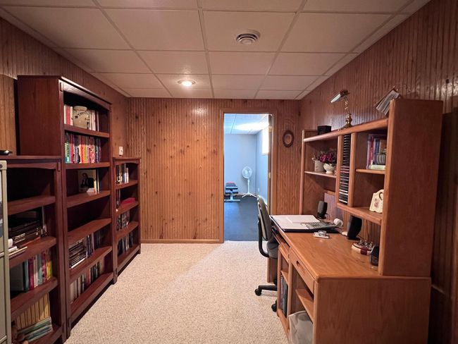 Office area | Image 33