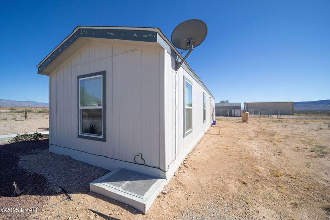 10747 Paradise Trails Rd, House other with 2 bedrooms, 1 bathrooms and null parking in Yucca AZ | Image 24