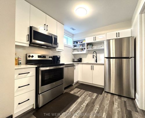 lower-31 Heyworth Cres, Toronto, ON, M4E1T6 | Card Image