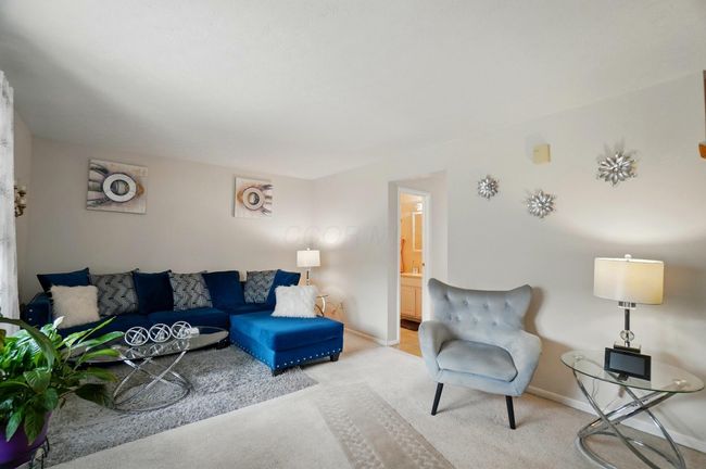 Living Room - 5775 Corinne Creek Drive, Columbus, OH 43232 | Image 6