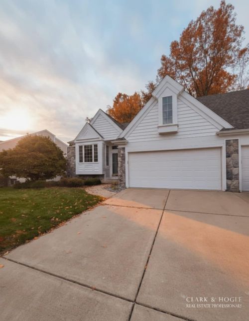 260 Coppersmith Dr, Mason, MI, 48854-1382 | Card Image