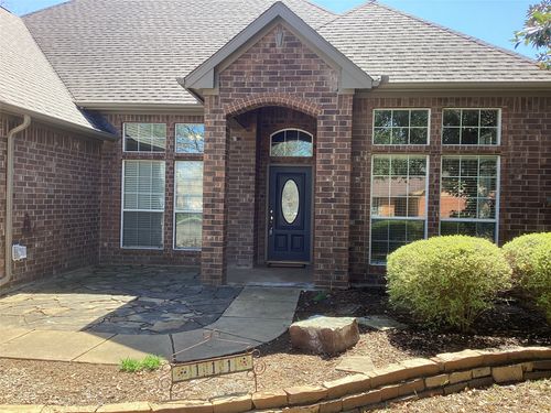 111 Reba Rd, Heath, TX, 75032-8627 | Card Image