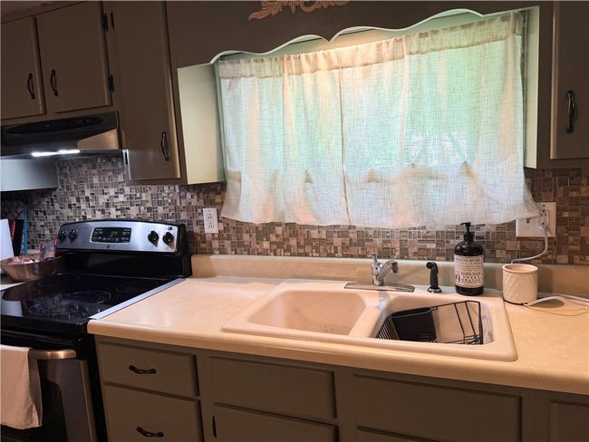 515 Pike Run Drive, House other with 4 bedrooms, 1 bathrooms and 2 parking in W Pike Run Twp PA | Image 10