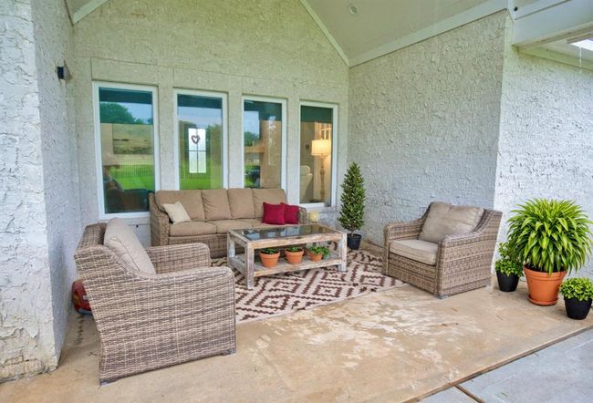 455 Green Meadows Dr, House other with 4 bedrooms, 3 bathrooms and 3 parking in West Columbia TX | Image 27
