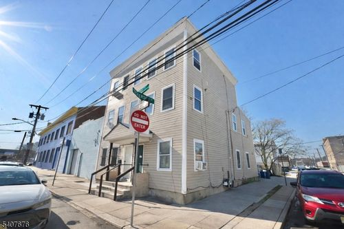 83 Jay St, Newark, NJ, 07103-3241 | Card Image