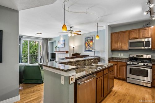 102-9079 E Panorama Cir, Englewood, CO, 80112-3562 | Card Image