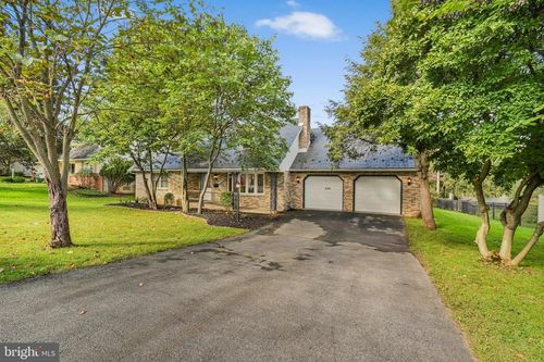 420 Spencer Ave, LANCASTER, PA, 17603-4933 | Card Image
