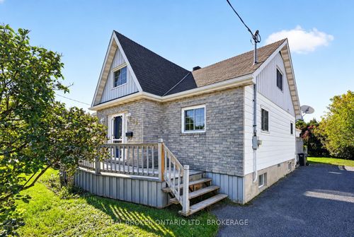 25 Dunbar Ave, Cornwall, ON, K6H5M6 | Card Image
