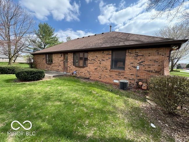 1215 Willow Springs Blvd, Condo with 2 bedrooms, 2 bathrooms and null parking in Brownsburg IN | Image 5