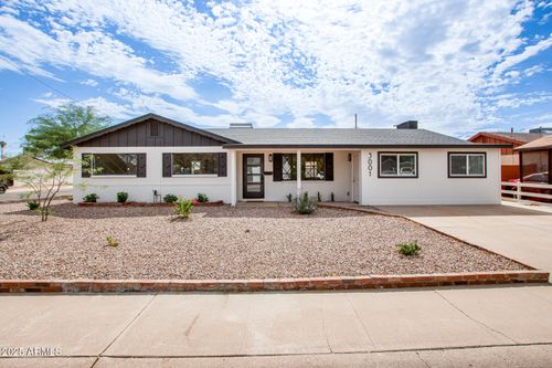 3001 W Aster Dr, Phoenix, AZ, 85029-1312 | Card Image