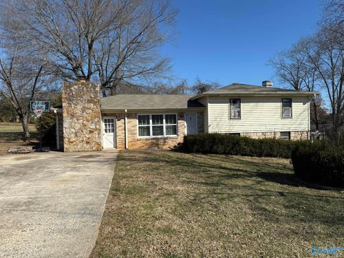 2300 Meadow Wood Cir, Guntersville, AL, 35976-2848 | Card Image