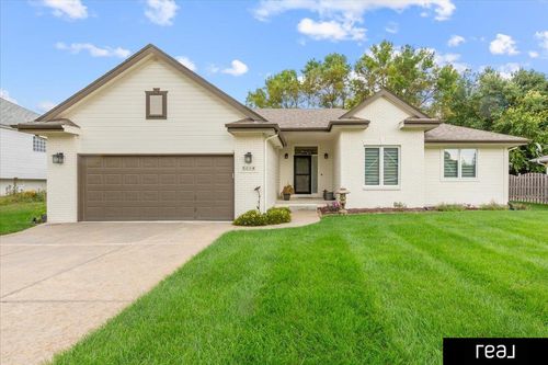5114 Timberridge Dr, Papillion, NE, 68133-2756 | Card Image