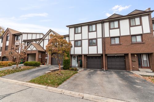 4-4230 Fieldgate Dr, Mississauga, ON, L4W2M5 | Card Image