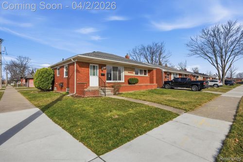 28605 Diesing Dr, Madison Heights, MI, 48071-4536 | Card Image