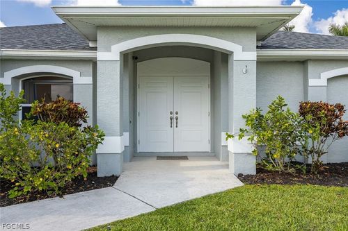 1724 Sw 31st Ln, Cape Coral, FL, 33914-4933 | Card Image