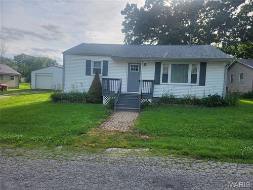 106 S Pearl St, Bowling Green, MO, 63334-2310 | Card Image