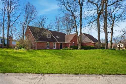 2734 Cricket Woods Dr, Dayton, OH, 45414-2160 | Card Image