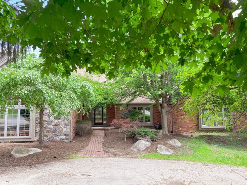 4489 Cranbrook Trl, Orchard Lake, MI, 48323-1507 | Card Image