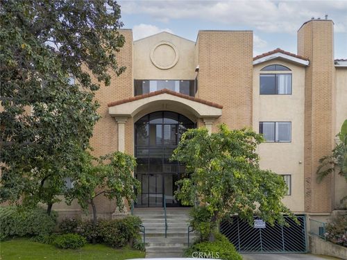 450 W Dryden St, Glendale, CA, 91202-2377 | Card Image