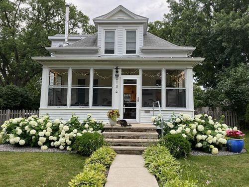 213 8th Ave N, Hopkins, MN, 55343-7314 | Card Image
