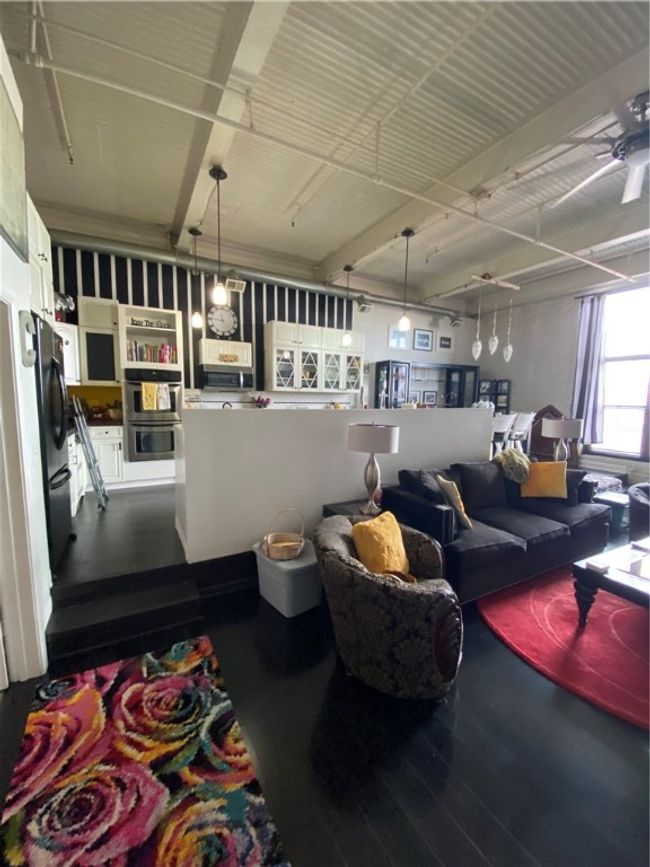APT-315 - 2250 Mary St, Condo with 2 bedrooms, 2 bathrooms and null parking in Pittsburgh PA | Image 7