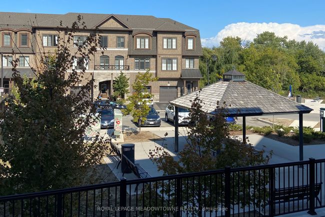 146 - 445 Ontario St S, Condo with 3 bedrooms, 3 bathrooms and 1 parking in Milton ON | Image 4