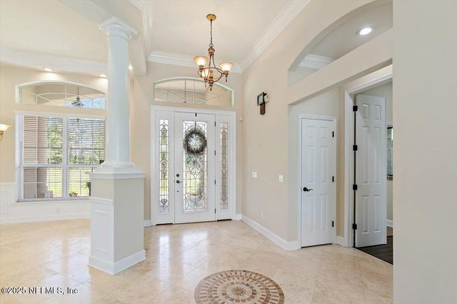Front Foyer | Image 4
