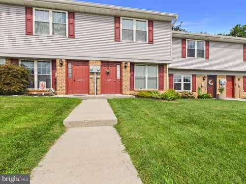 1631 Long Dr, York, PA, 17406-6730 | Card Image