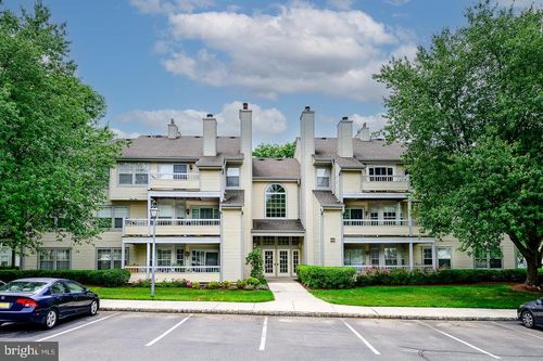 6-104 Heritage Blvd, Princeton, NJ, 08540-7036 | Card Image
