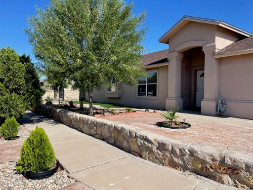 3057 Manny Aguilera Dr, El Paso, TX, 79936-2758 | Card Image