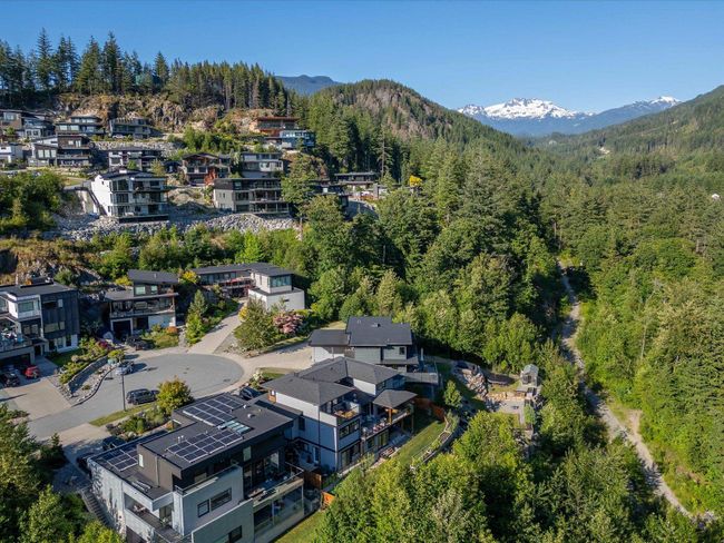 2258 Windsail Pl, House other with 5 bedrooms, 5 bathrooms and 7 parking in Squamish BC | Image 40