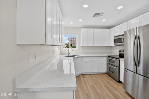 25-2455 E Broadway Rd, Mesa, AZ, 85204-1564 | Card Image