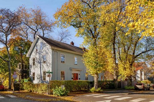 174 Hamilton St, Cambridge, MA, 02139-3924 | Card Image