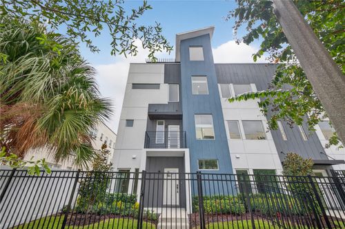 536 Dr Martin Luther King Jr St S, ST PETERSBURG, FL, 33701-4515 | Card Image