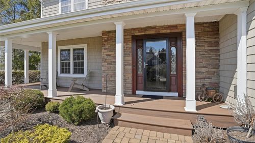5 Clemens Ct, East Setauket, NY, 11733-1759 | Card Image