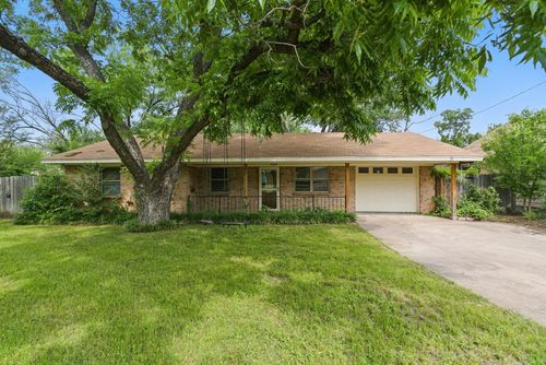 805 S Rusk St, Weatherford, TX, 76086-5460 | Card Image