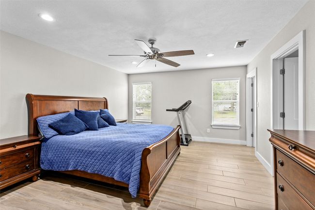 311 E Galveston St, House other with 3 bedrooms, 2 bathrooms and null parking in Giddings TX | Image 19
