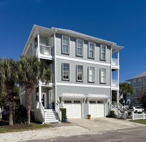 112 Green Turtle Ln, Carolina Beach, NC, 28428-4044 | Card Image