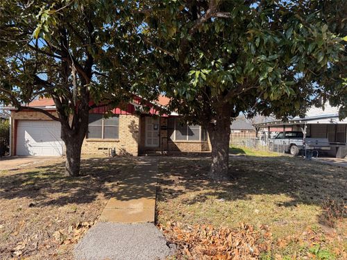 714 S Medora St, Terrell, TX, 75160-4124 | Card Image