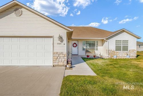 940 Milner St, Buhl, ID, 83316-1821 | Card Image