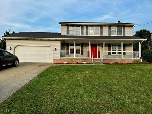 832 Meese Rd Ne, Louisville, OH, 44641-2700 | Card Image