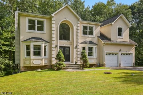 567 River Rd, Chatham Twp, NJ, 07928-1231 | Card Image