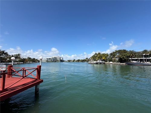 apt-11-4730 Pine Tree Dr, Miami Beach, FL, 33140-3163 | Card Image