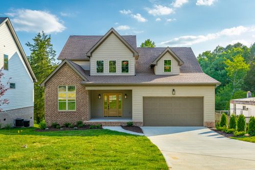 676 Courtney Ln, Chattanooga, TN, 37415-1206 | Card Image