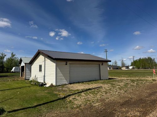 404 and 408 Goverment Road West, Hines Creek, AB, T0H2A0 | Card Image