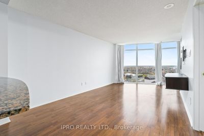 9 George St N, Condo with 1 bedrooms, 1 bathrooms and 1 parking in Brampton ON | Image 3