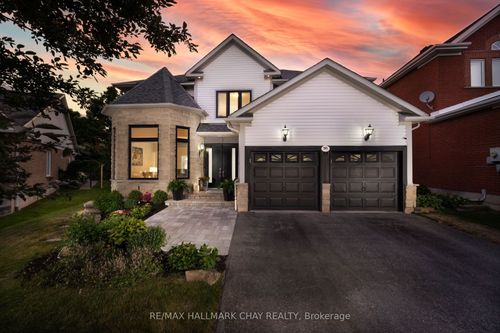 90 Birkhall Pl, Barrie, ON, L4N0K2 | Card Image